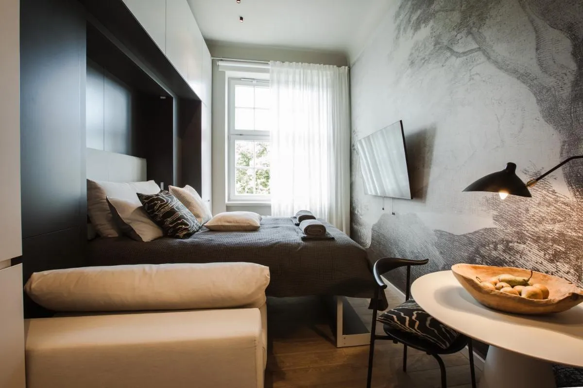 Image 4 of Luxury studio with a park view