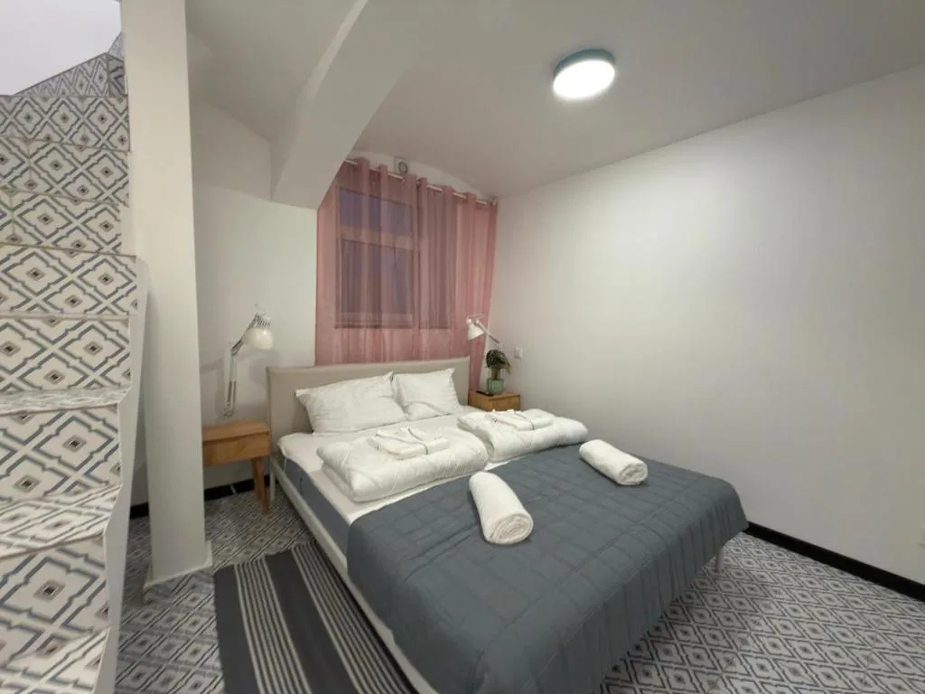 M101 Apartment 19