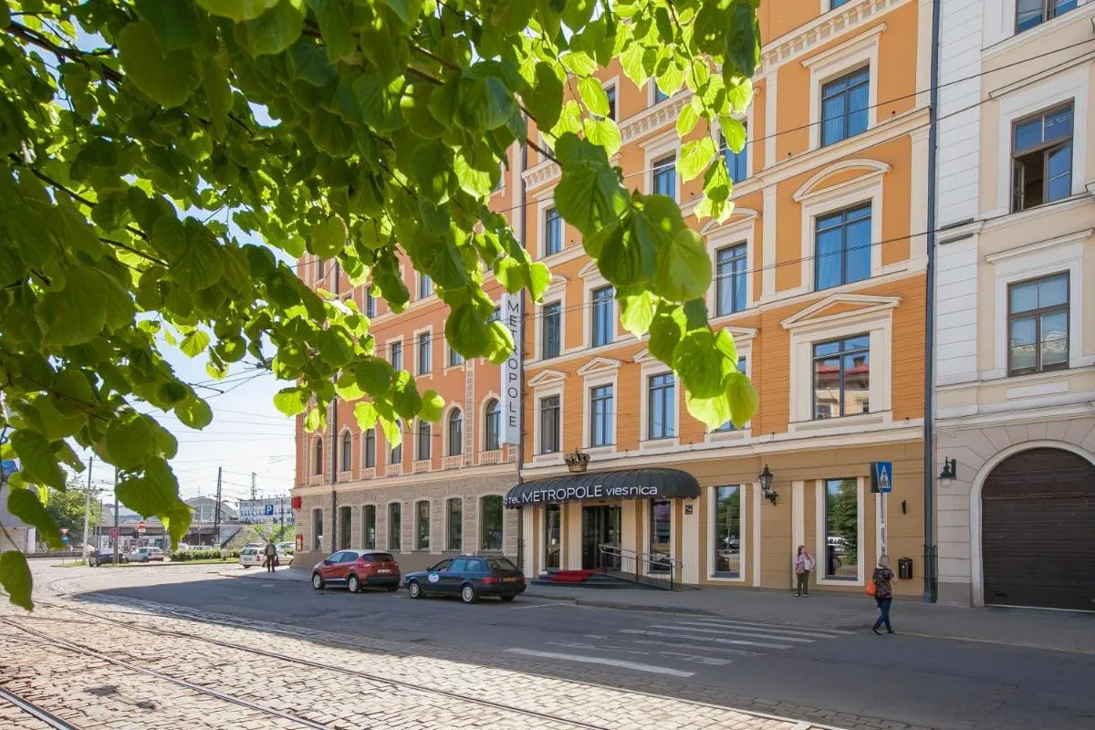 Image 4 of Metropole Hotel by Semarah