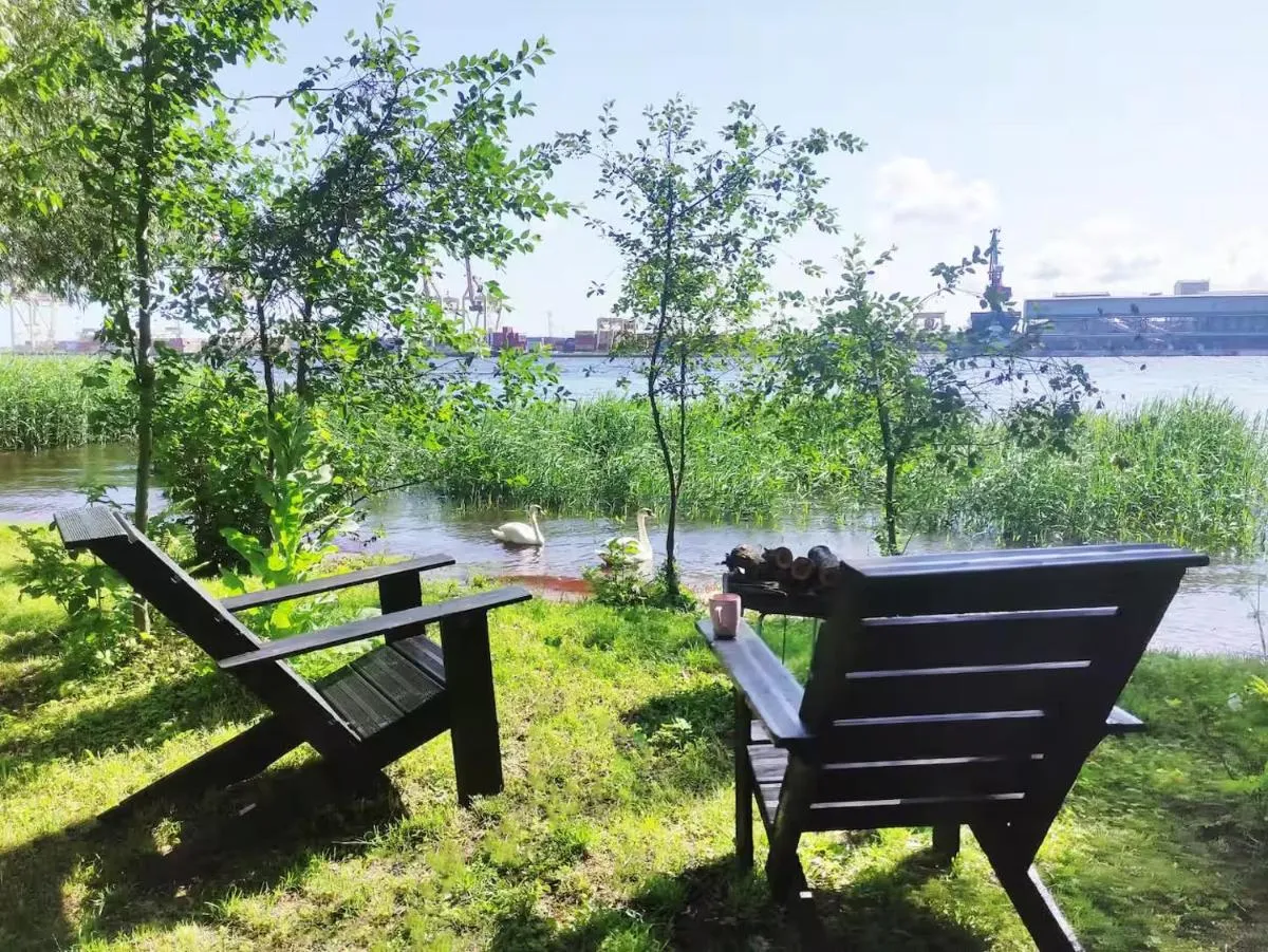Photo 4 of Minimalist riverside hideout
