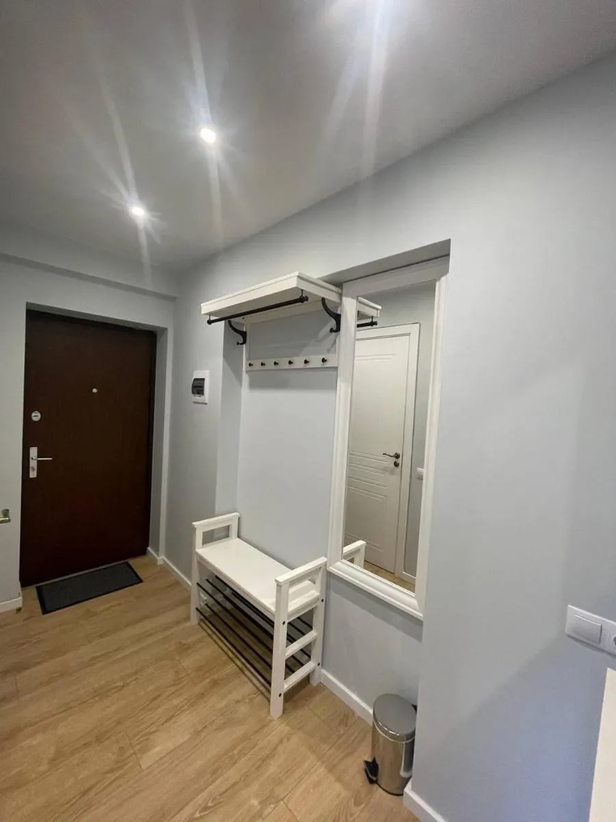 Image 3 of Modern 1BR Haven near Two Parks