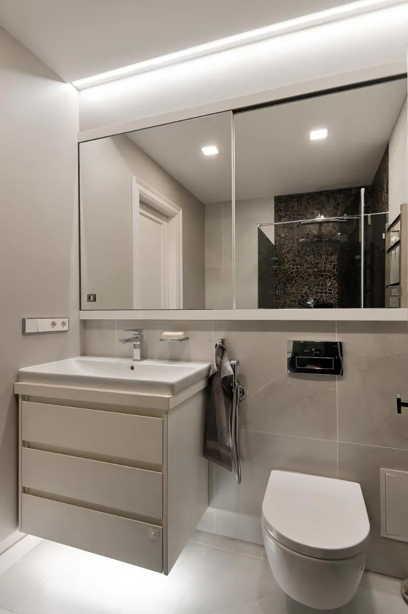 Image 3 of Modern 2-bdrm Centre apartment