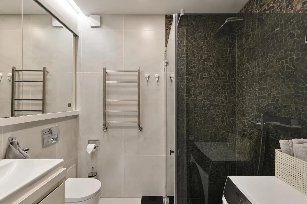 Image 6 of Modern 2-bdrm Centre apartment