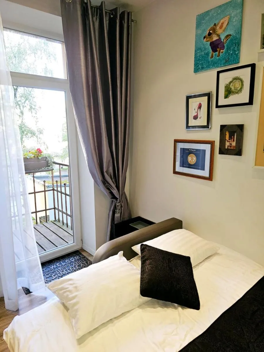 Image 4 of Modern 2 bedroom apartment in the city centre