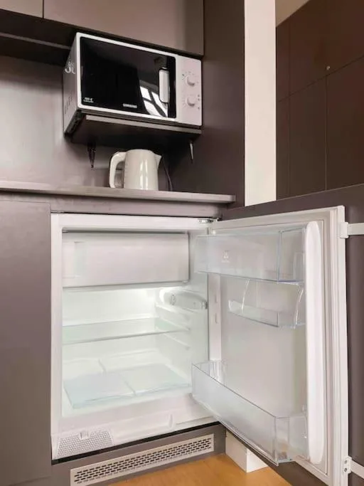 Image 5 of Modern Center Studio Apartment