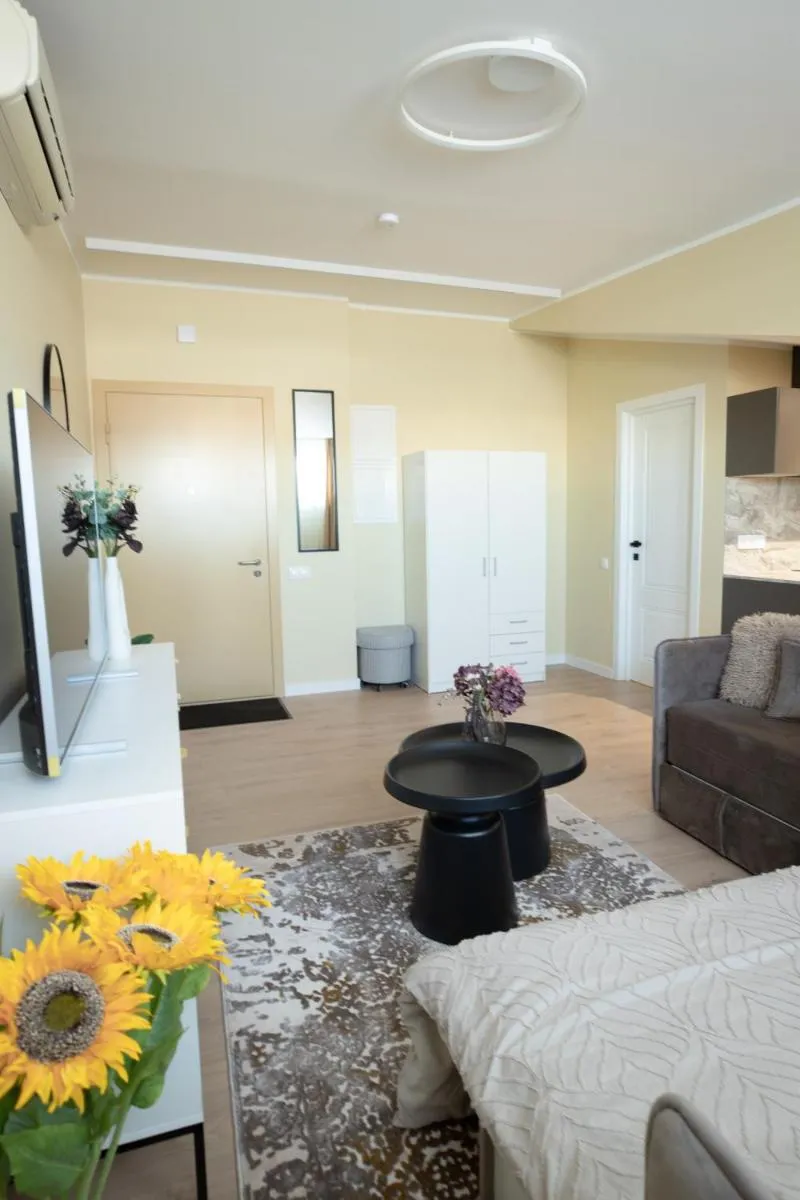 Photo 3 of Modern City Studios In Town Centre – Lift, Self Check-in, AirCon & Smart TV