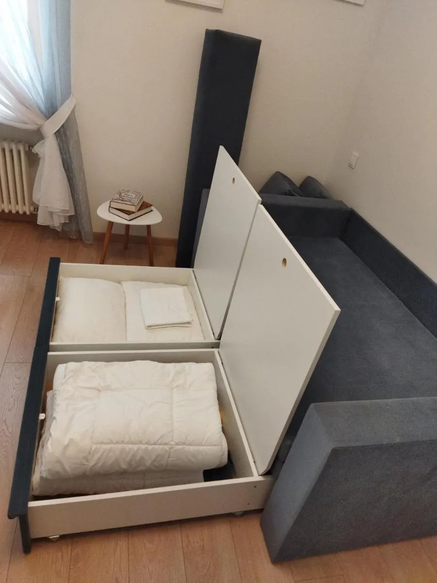Image 2 of Neat and cosy