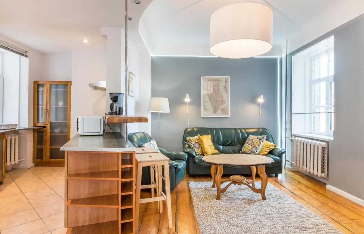 Image 3 of Old City Park Apartment