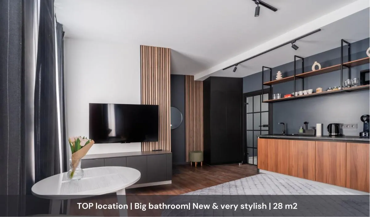 Image of Old Town stylish studio with spacious bathroom