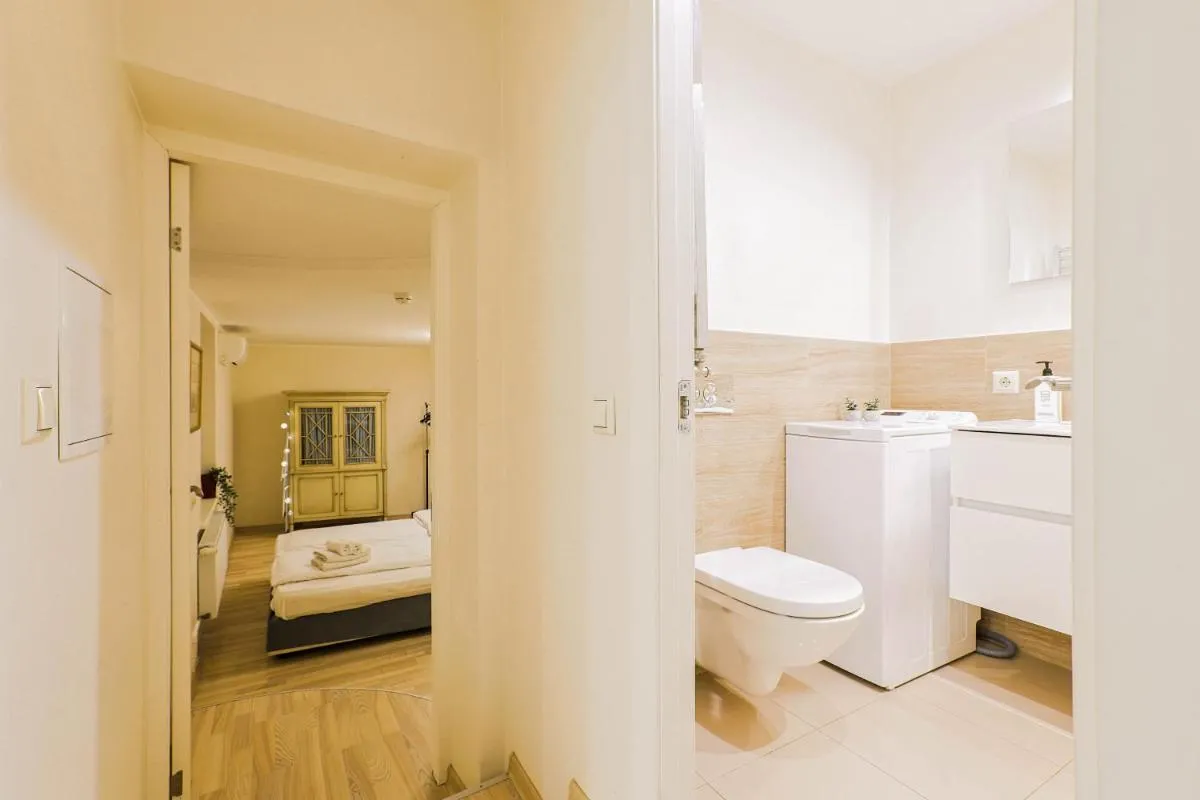 Photo 3 of Old Town Doma View 1BR Stays