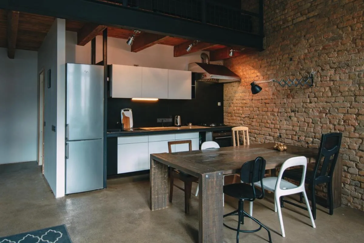 Image 2 of Old factory loft aprtment L39