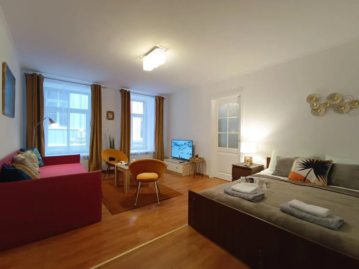 Image 4 of One Bedroom Spacious Apartment in Old Town center GREAT location