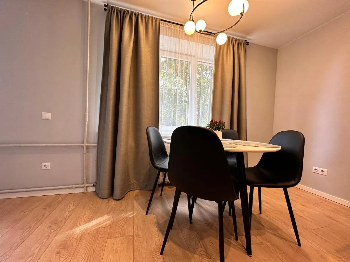 Image 3 of Parkside Escape: Stylish 1-BR