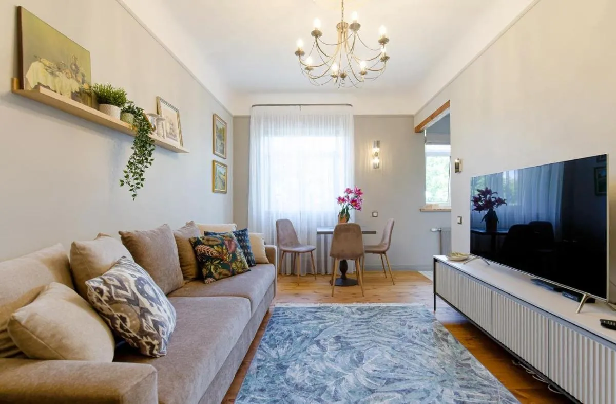 Image 4 of Quiet garden deluxe apartment