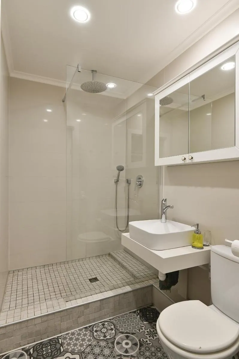 Image 3 of Quiet loft with FREE parking
