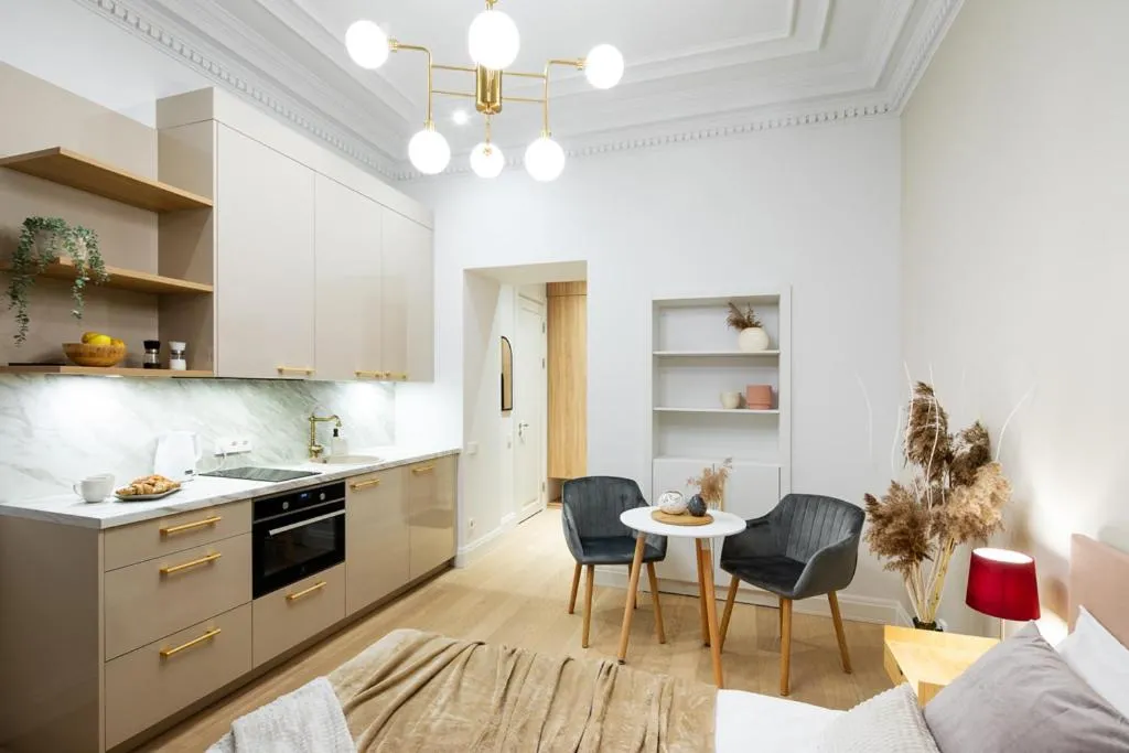Image 2 of Raina Boulevard Exclusive Design Apartments At Park