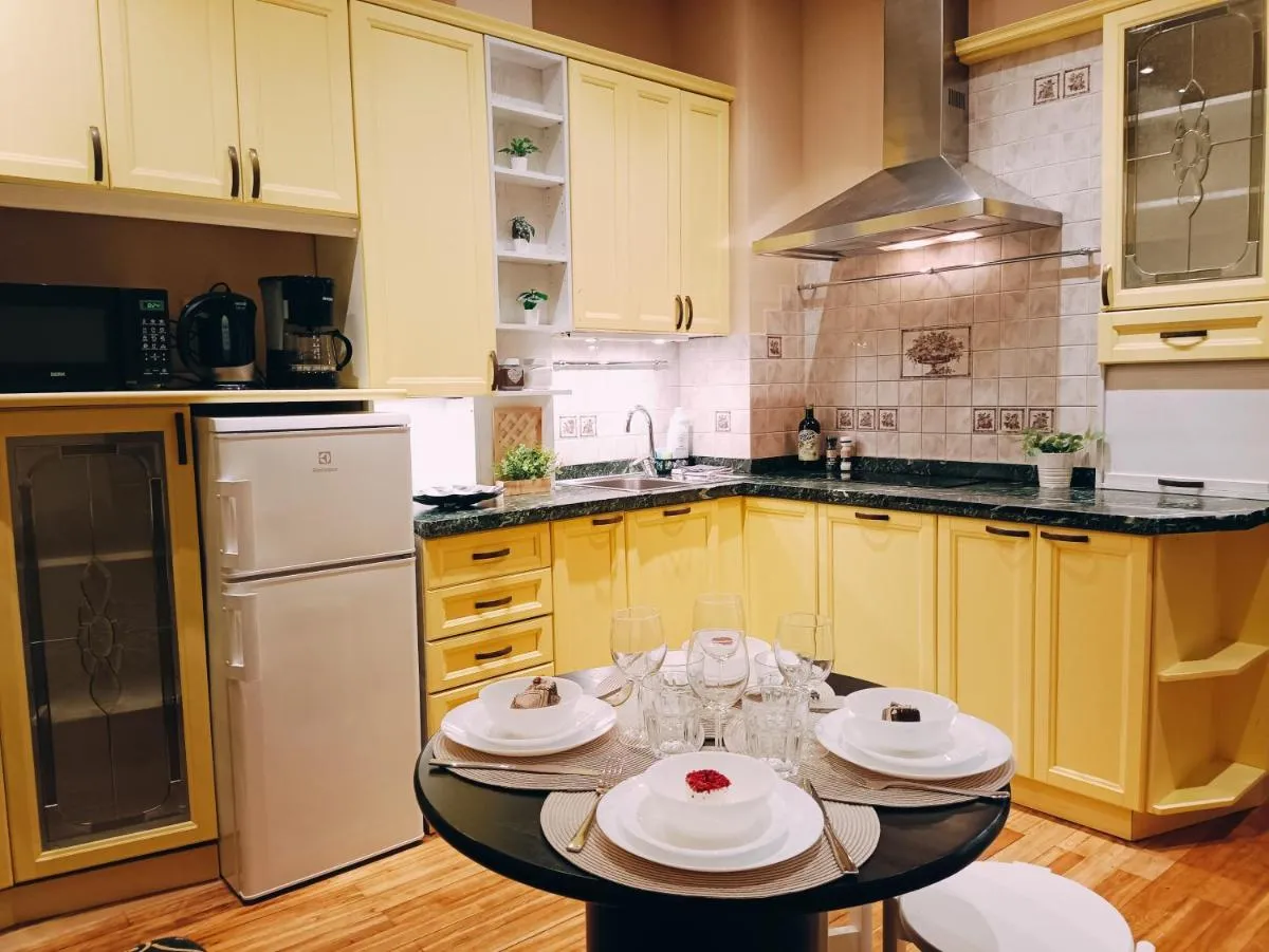 Image 2 of Riverside Old Town Spacious One Bedroom Apartment few steps from Dome square and Cathedral