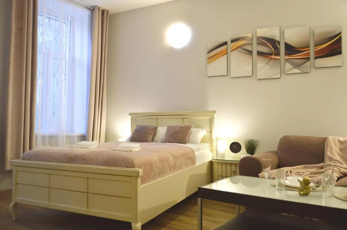 Image of Romantic Studio APT-Great Location- City center-FREE Parking-Self Check-in- till Old town 20 min