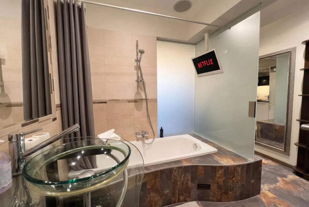 Photo 3 of Sauna Penthouse with City Views and Free Parking – Riga