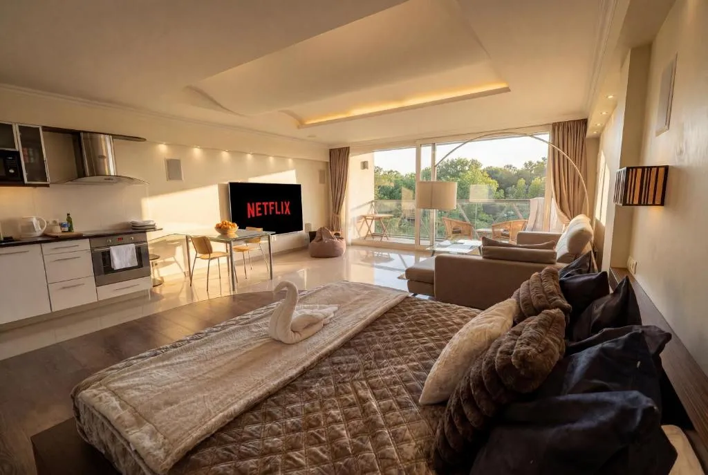 Image 1 of Sauna Penthouse with City Views and Free Parking – Riga