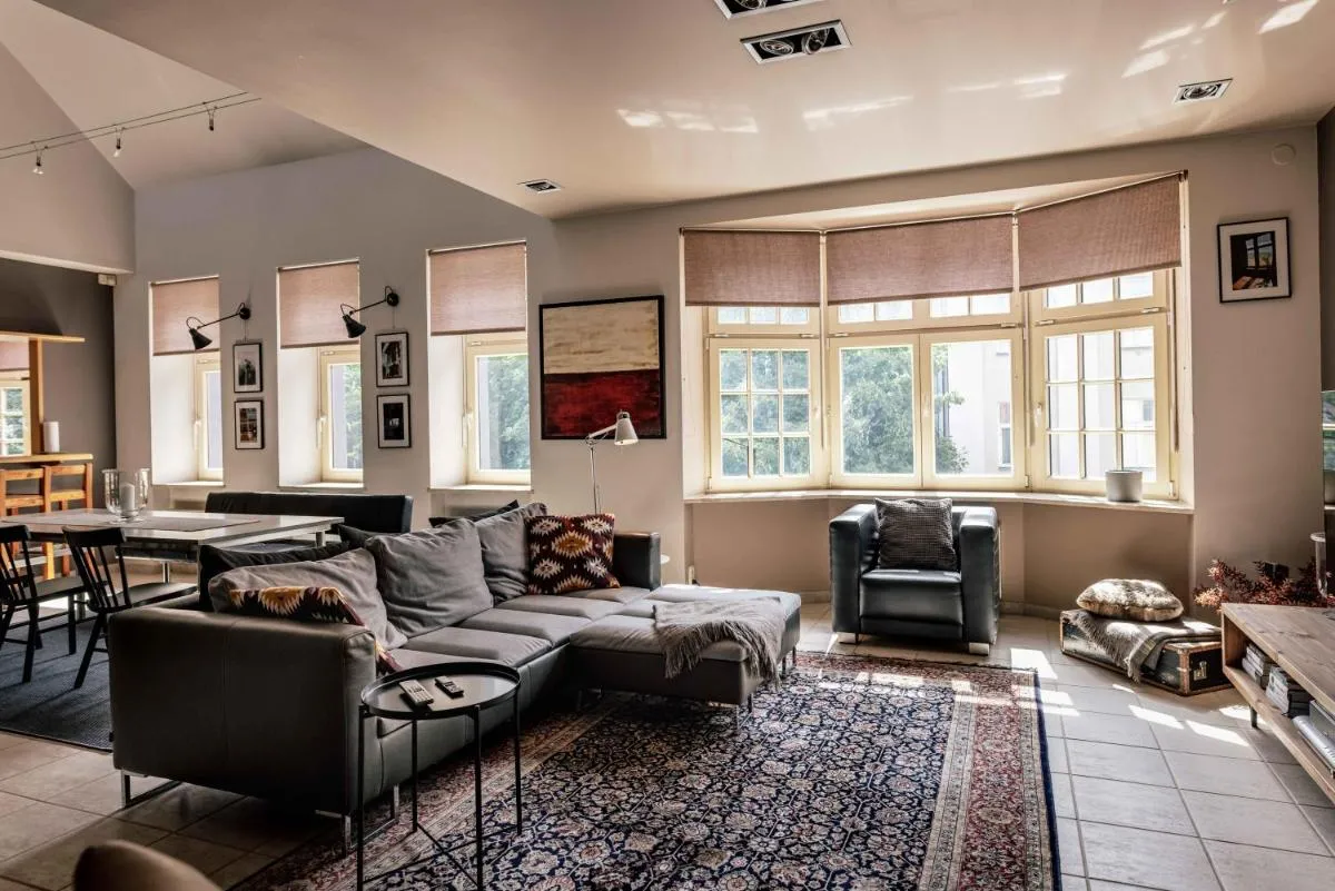 Image 4 of Spacious 2-story apt. w/ terrace – 280 m2