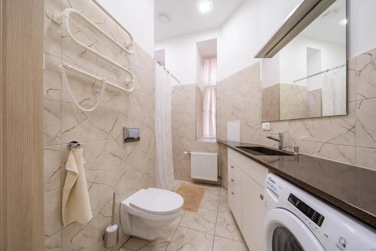 Image 2 of Spacious 73m2 Modern Flat in the Heart of Riga