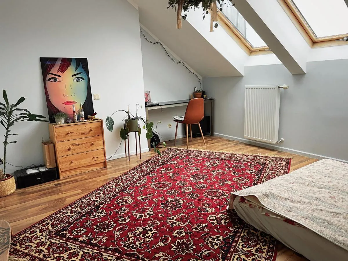 Image 1 of Spacious city apartment with balcony