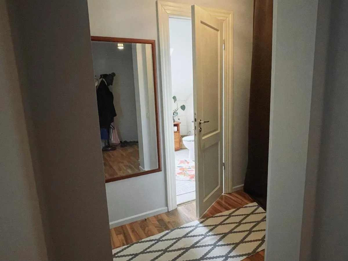 Image 5 of Spacious city apartment with balcony