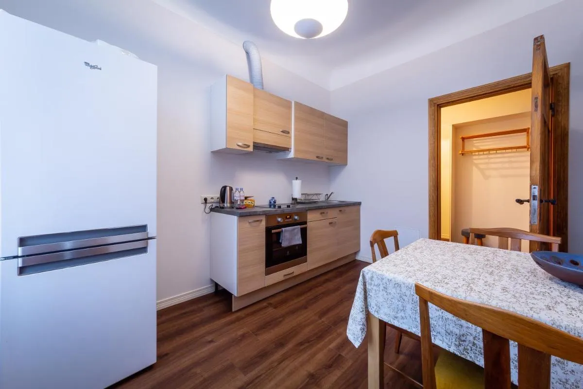 Image 3 of Stories Writer’s AP 40sqm Renovated Free parking
