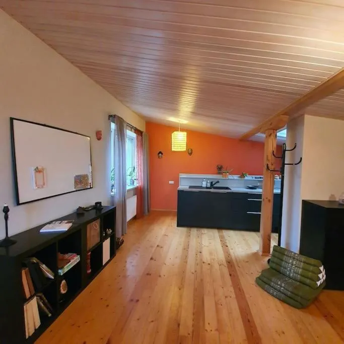 Image 5 of Studio apartment and FREE airport transfer