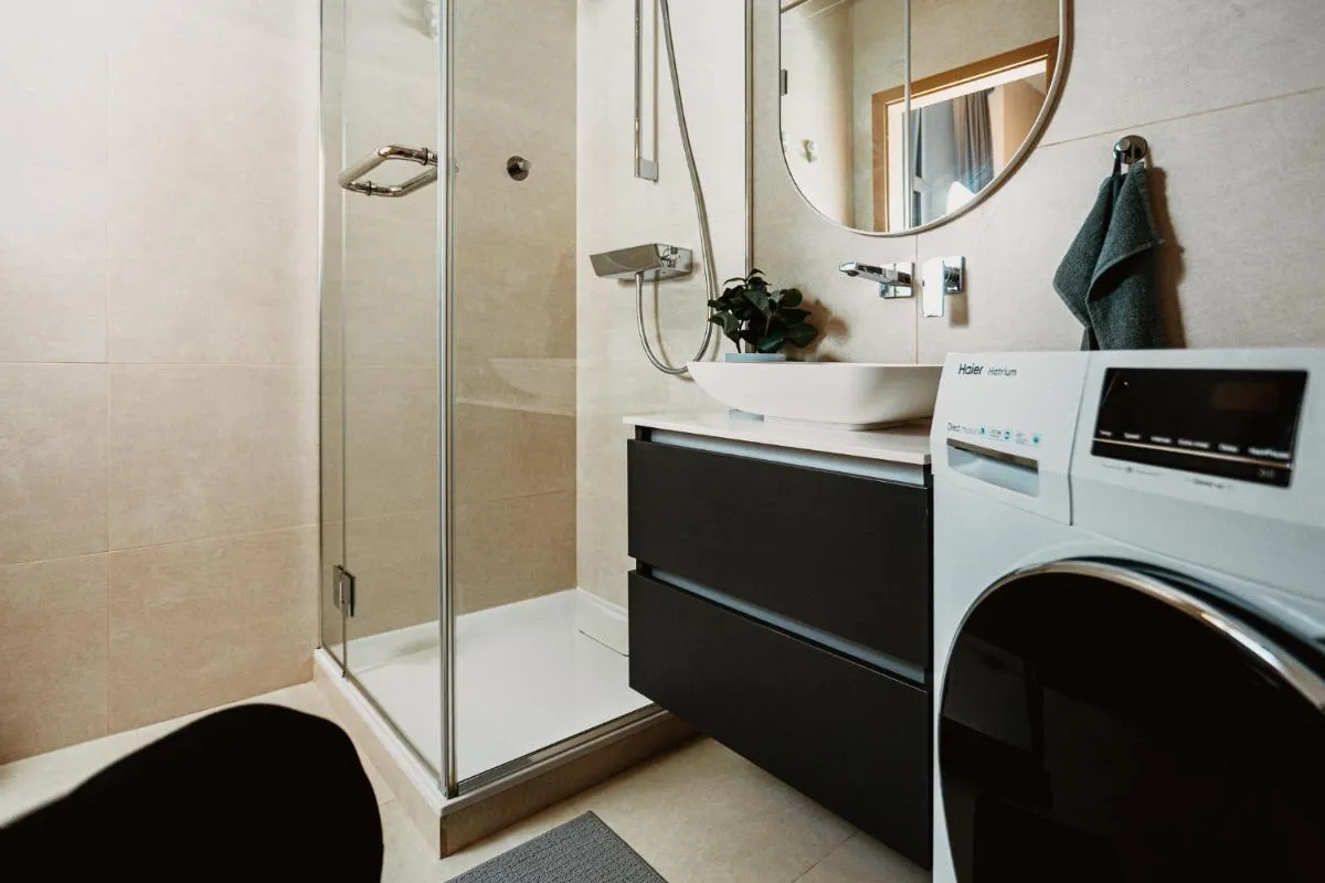 Image 1 of Stylish Central Apartment – 5 mins to Old Town