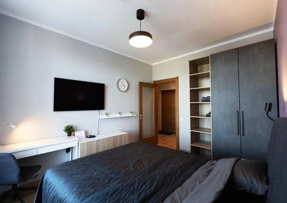 Image 4 of Stylish apartment with parking & spacious balcony