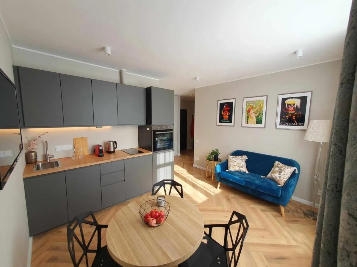 Image 2 of Stylish central apartment in Art Nouveau building