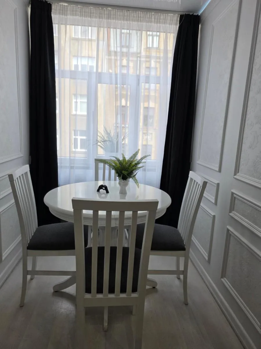 Photo 5 of The Oasis – Retro Modern Vogue