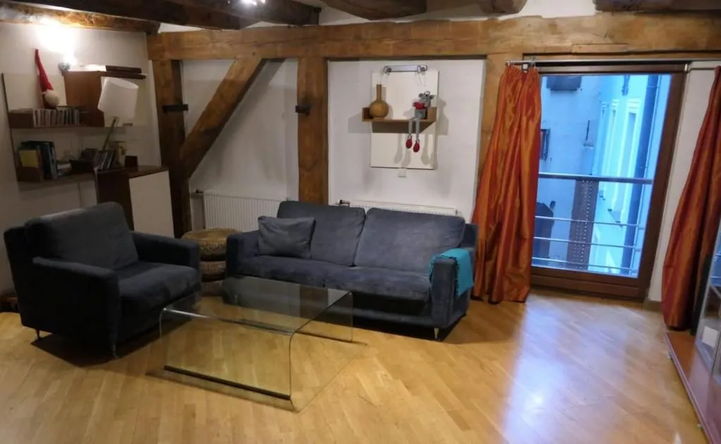 Image 1 of Vintage barn one-bedroom flat