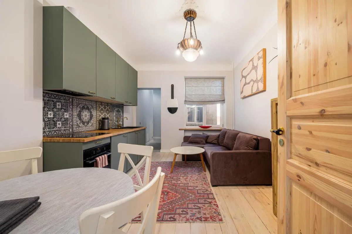 Image 3 of White LUX apartment next to the Old town with free parking and high speed internet