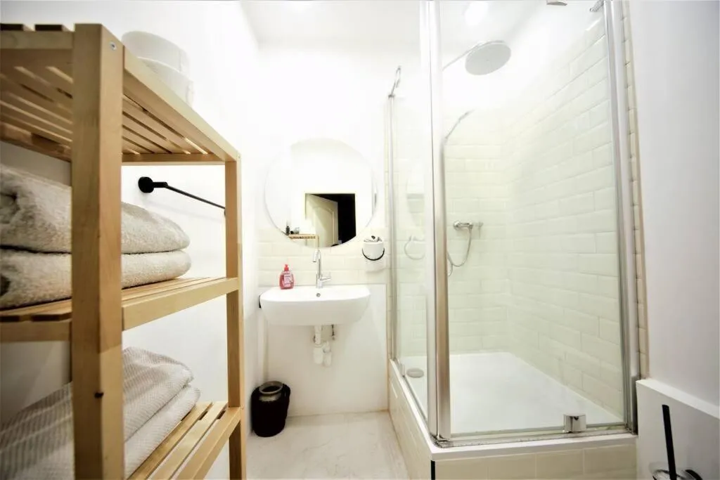 Image 2 of 3 Bedrooms Oldtown with Balcony Quiet area