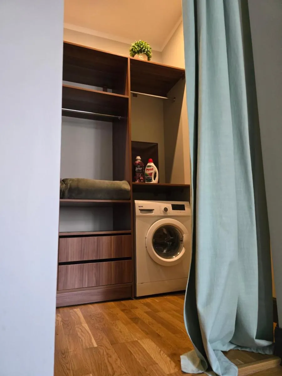 Image 4 of Al Pacino baby apartment