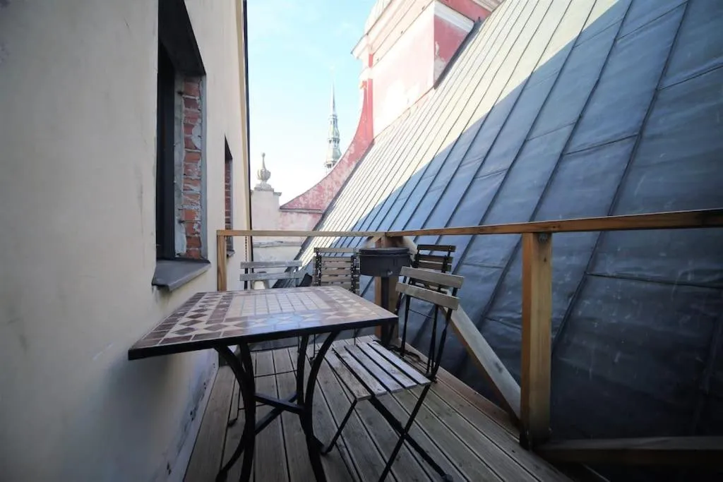 Image 5 of Amazing Old apt town with Balcony