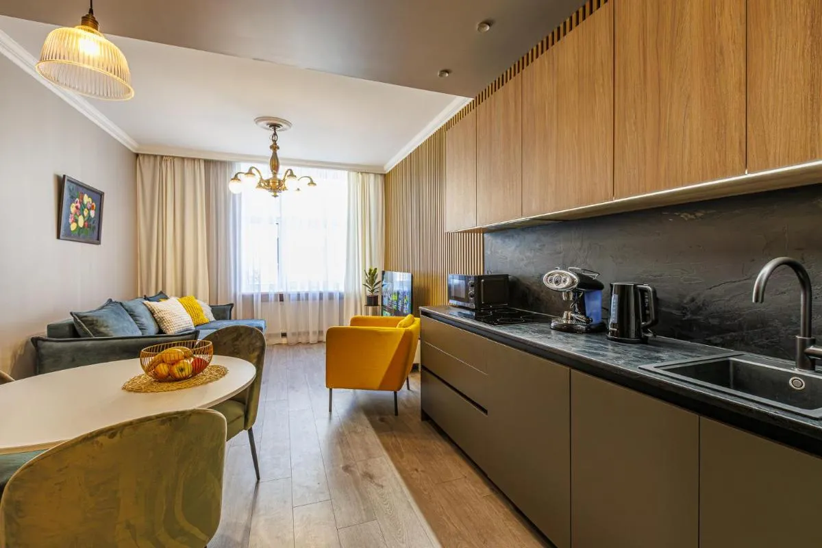 Image 3 of Amber Apartment