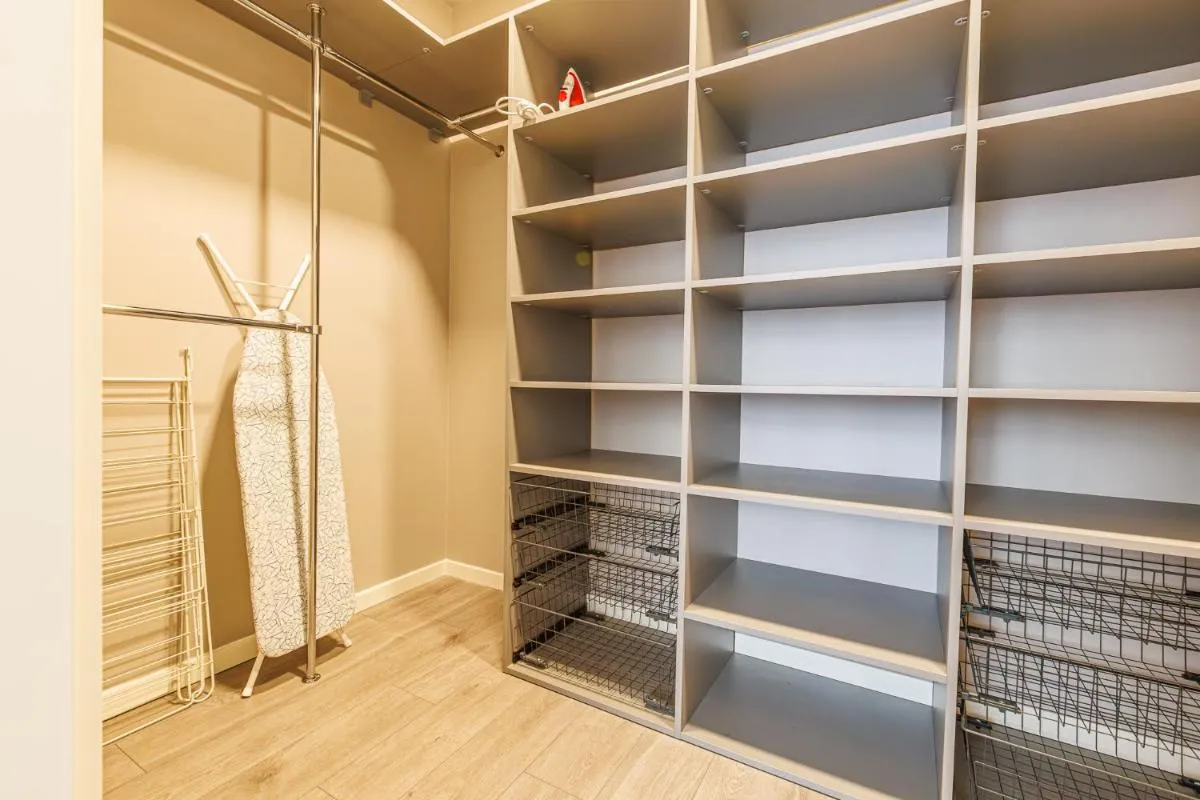 Image 2 of Amber Apartment
