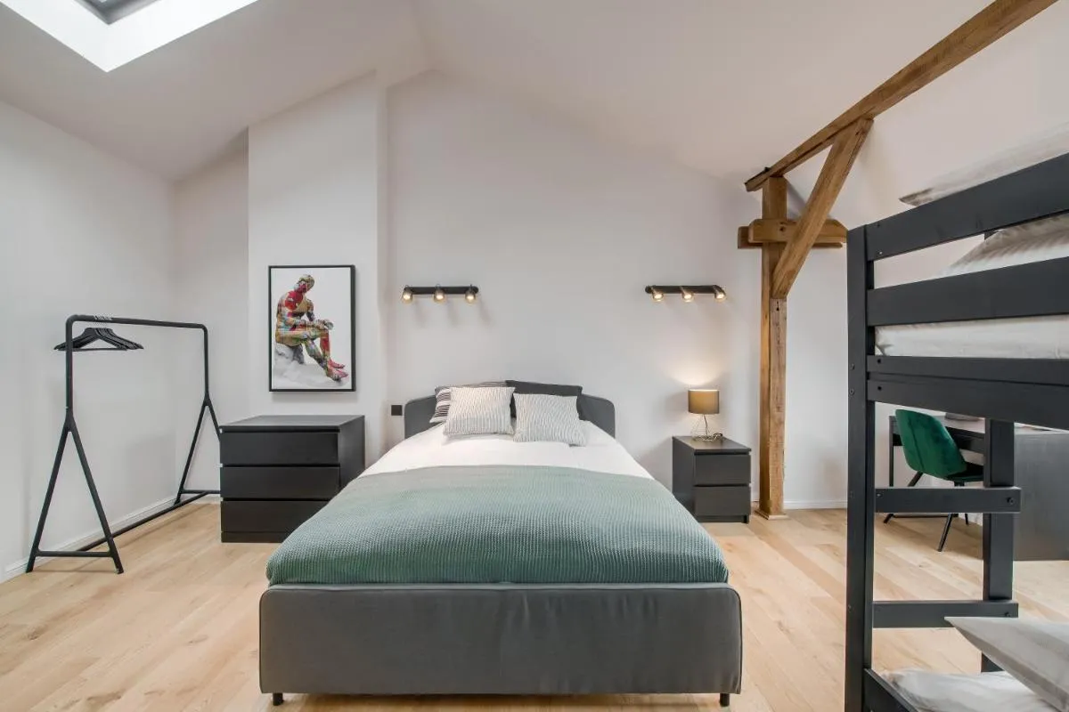 Image 5 of Big Design Apt – Sleeps 12 – Best Location