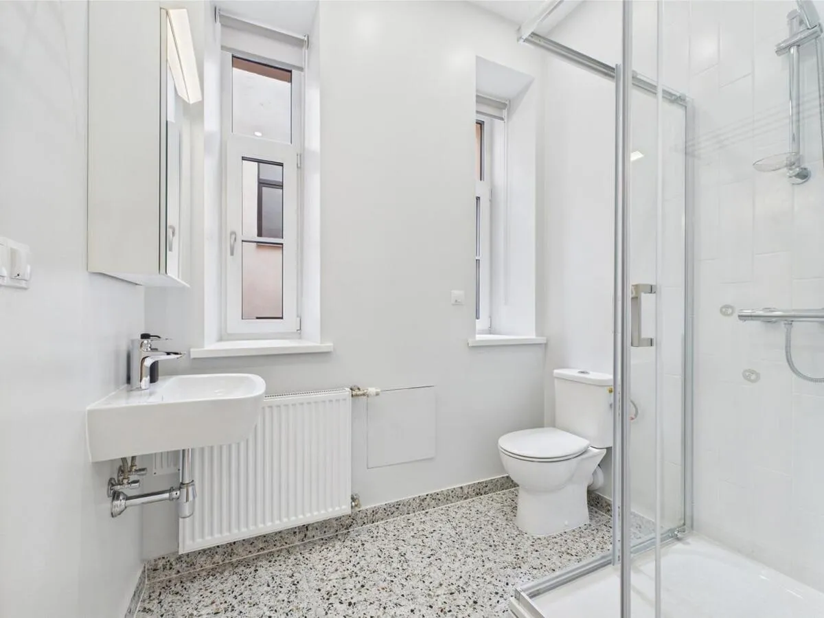 Image 6 of Central 2BR Apartment – 10min to Old Town
