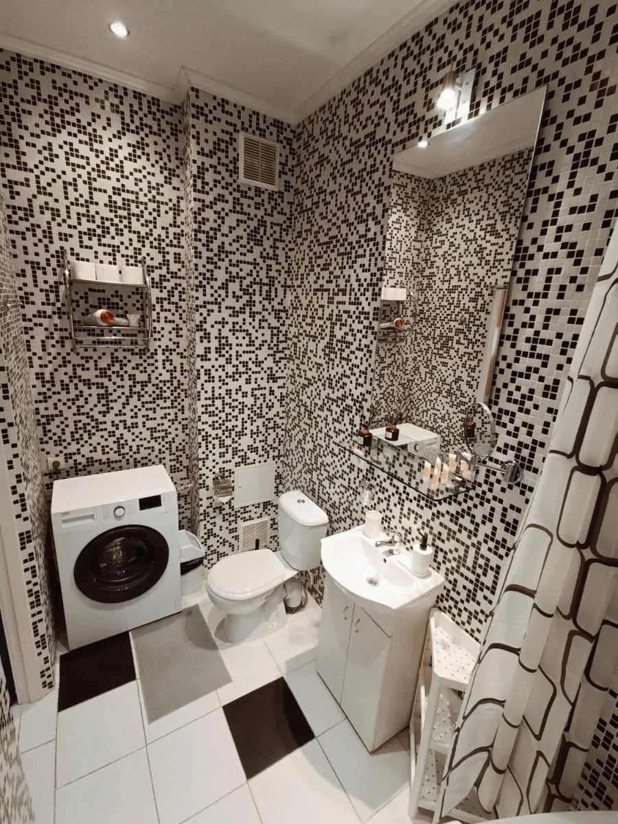 Image 3 of Centrally located Studio apartment