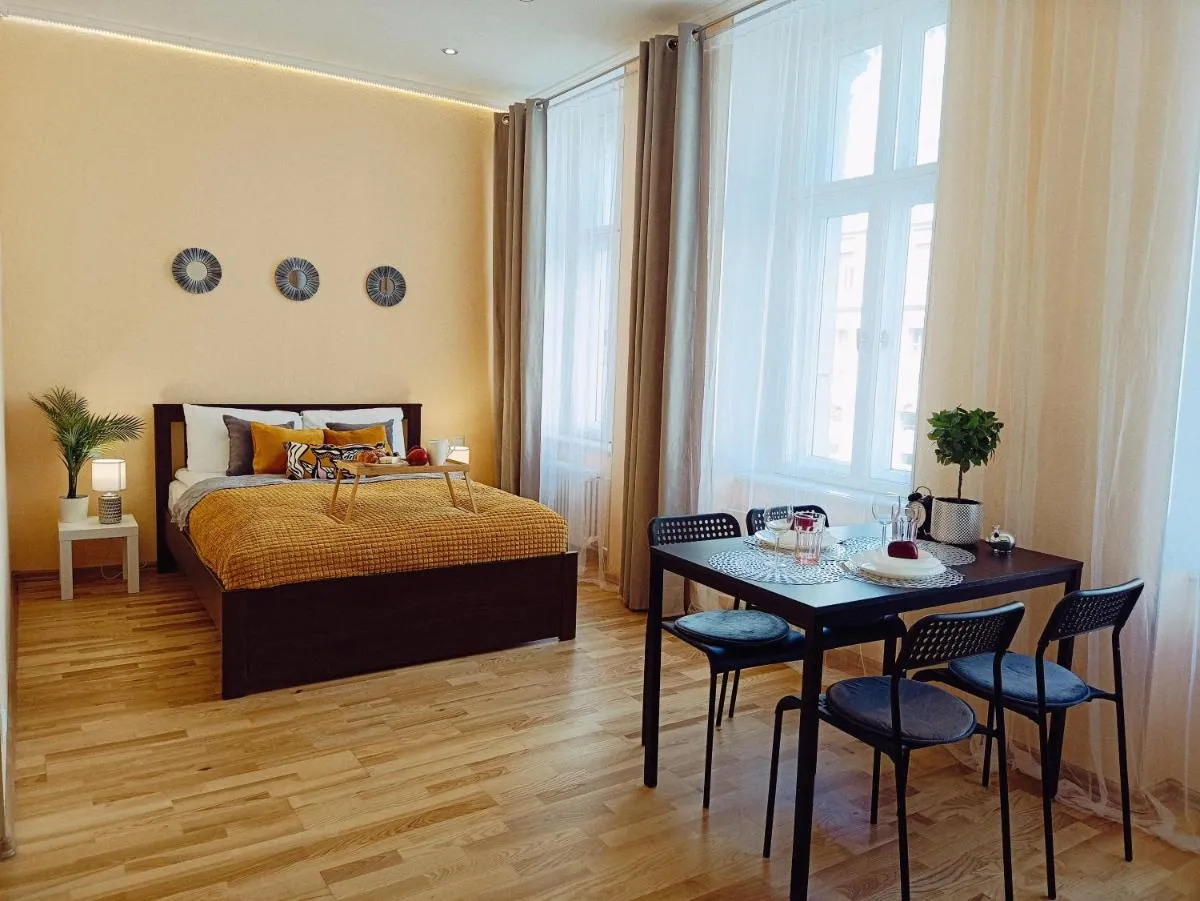Image 1 of Centrally located Studio apartment