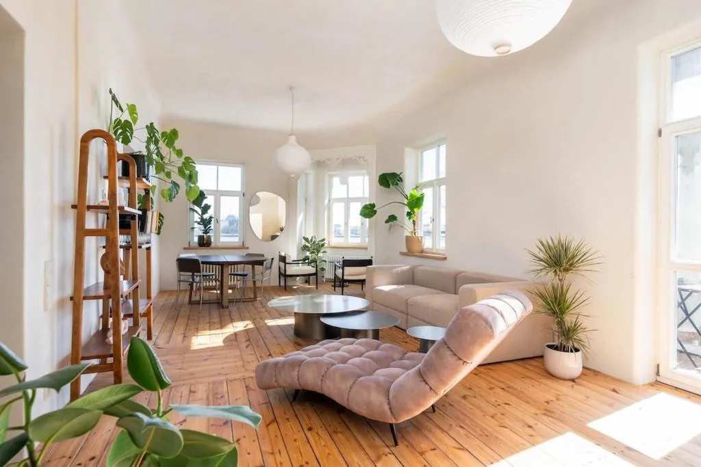 Image of Charming flat with beautiful riverside views