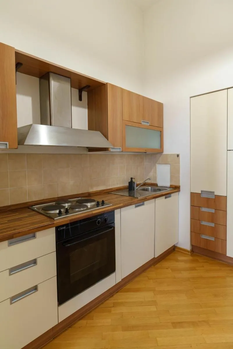 Image 4 of Classic Old Town apartment
