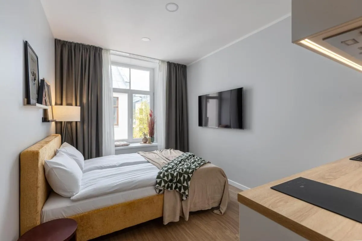 Image 6 of Compact & Central Old Town Studio