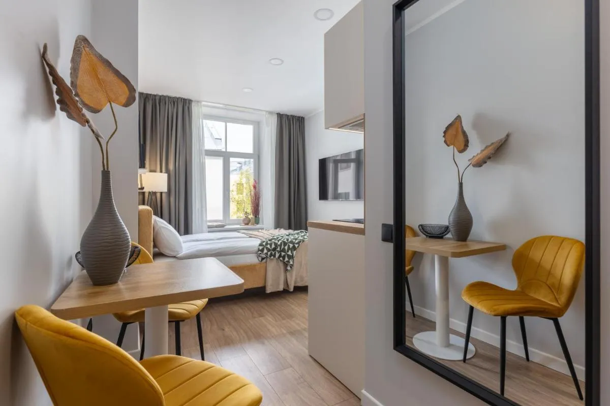 Image 5 of Compact & Central Old Town Studio