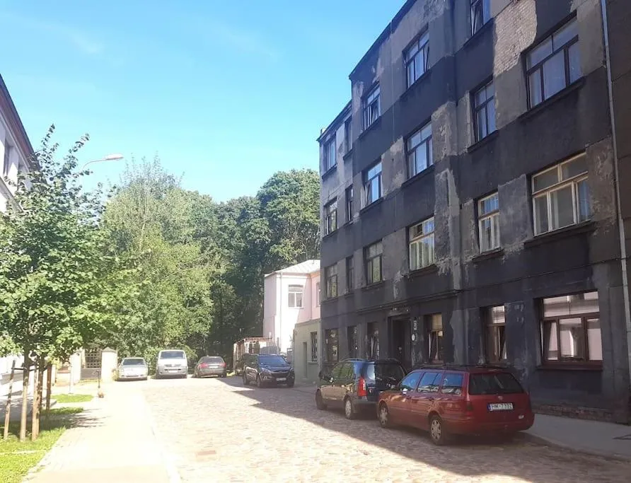 Image 5 of Cozy studio Free street parking Further center